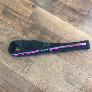 The Friendly Swede Running Belt